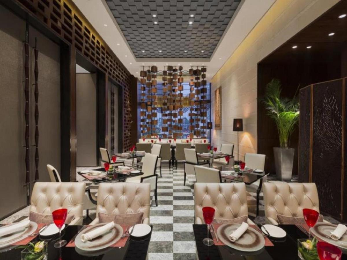 Wanda Realm Wuhan Extérieur photo